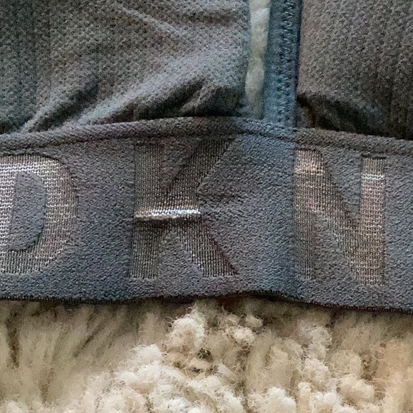 EUC DKNY Seamless Litewear Rib Bralette - Picture 2 of 4